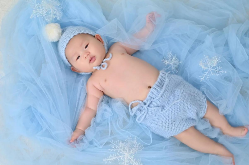 巴音郭楞蒙古宝宝流黄鼻涕打喷嚏